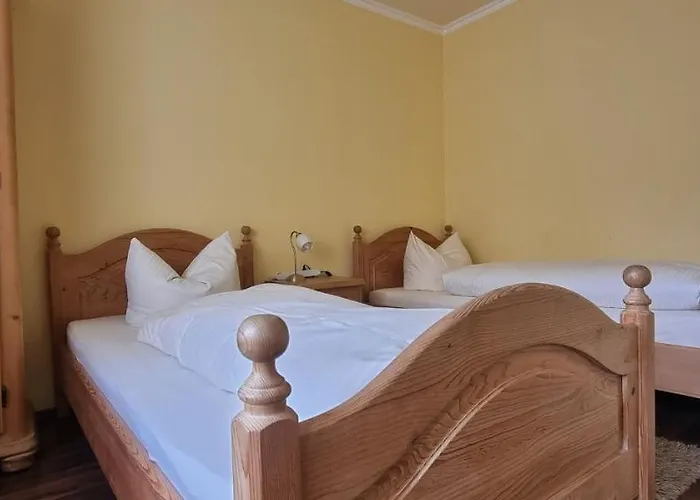 Seehalde בית הארחה 2*