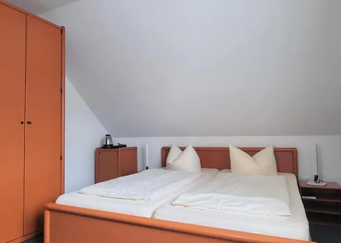 Seehalde בית הארחה 2*